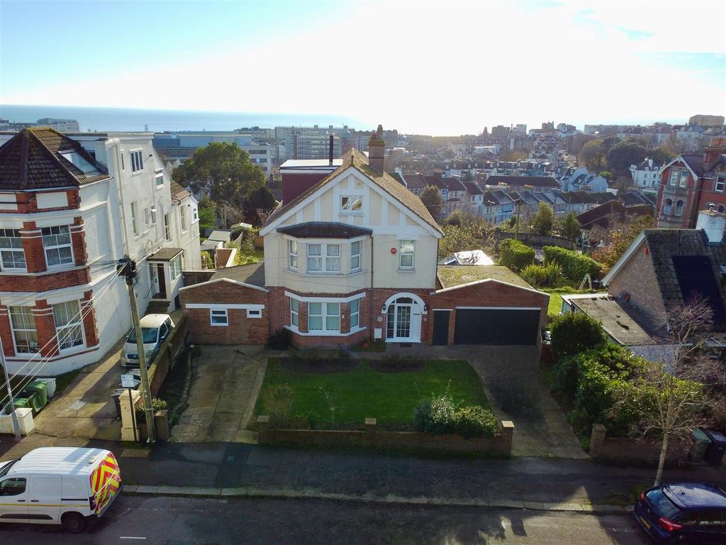 Property photo 1 of 45