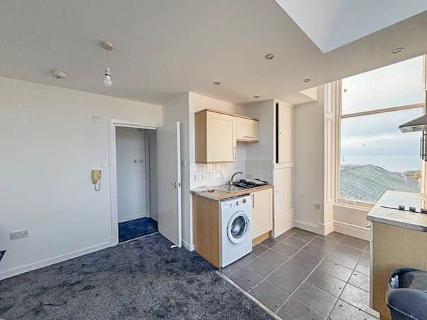 Property photo 2 of 7 Photo 2