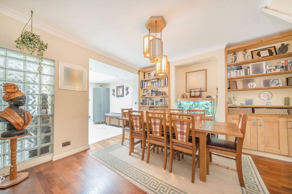 Property photo 3 of 5