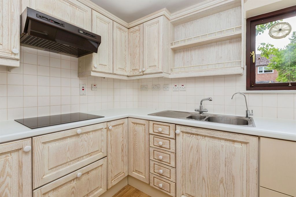 Property photo 2 of 13