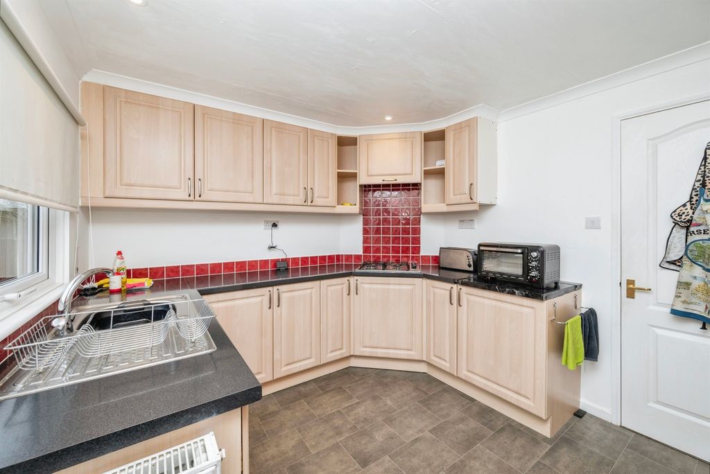 Property photo 3 of 17