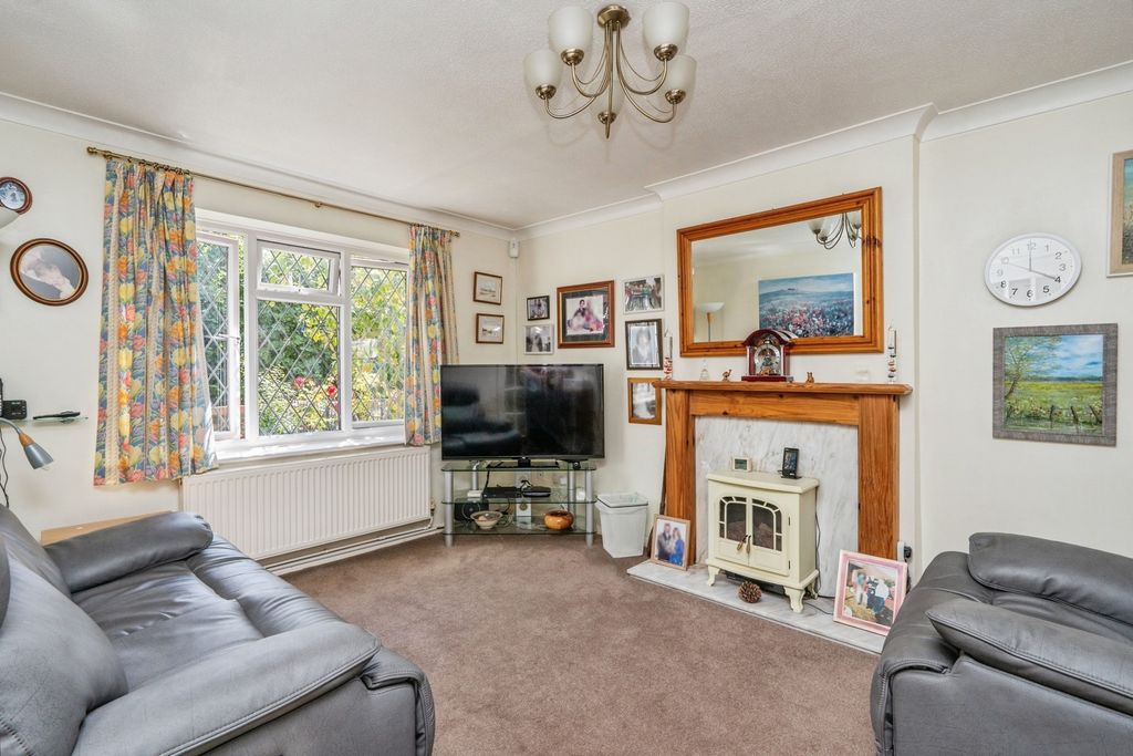 Property photo 3 of 12 Photo