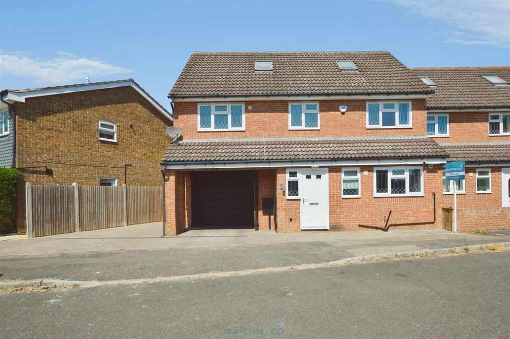 Property photo 2 of 26