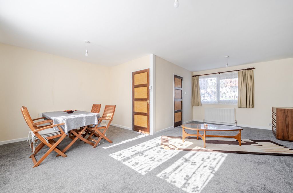 Property photo 2 of 11 1530258-26-1A11B4...