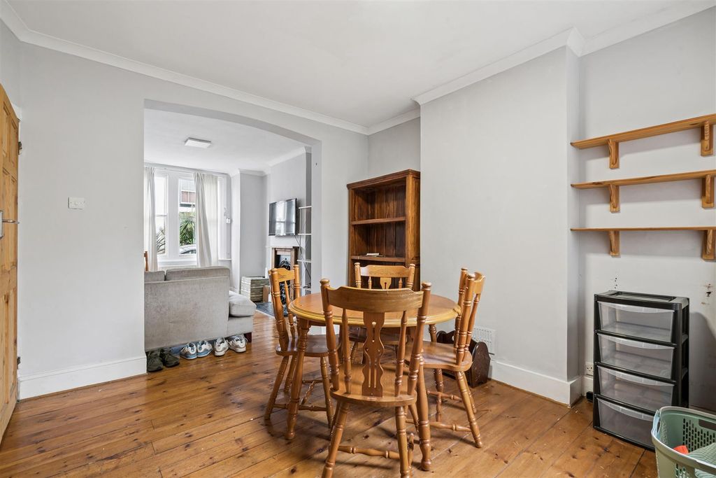 Property photo 3 of 10 11 Marlborough Road Sw19 2Hf Reception 2B.Jpg
