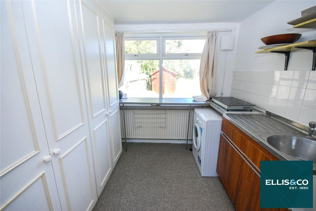 Property photo 2 of 10 Picture No. 29