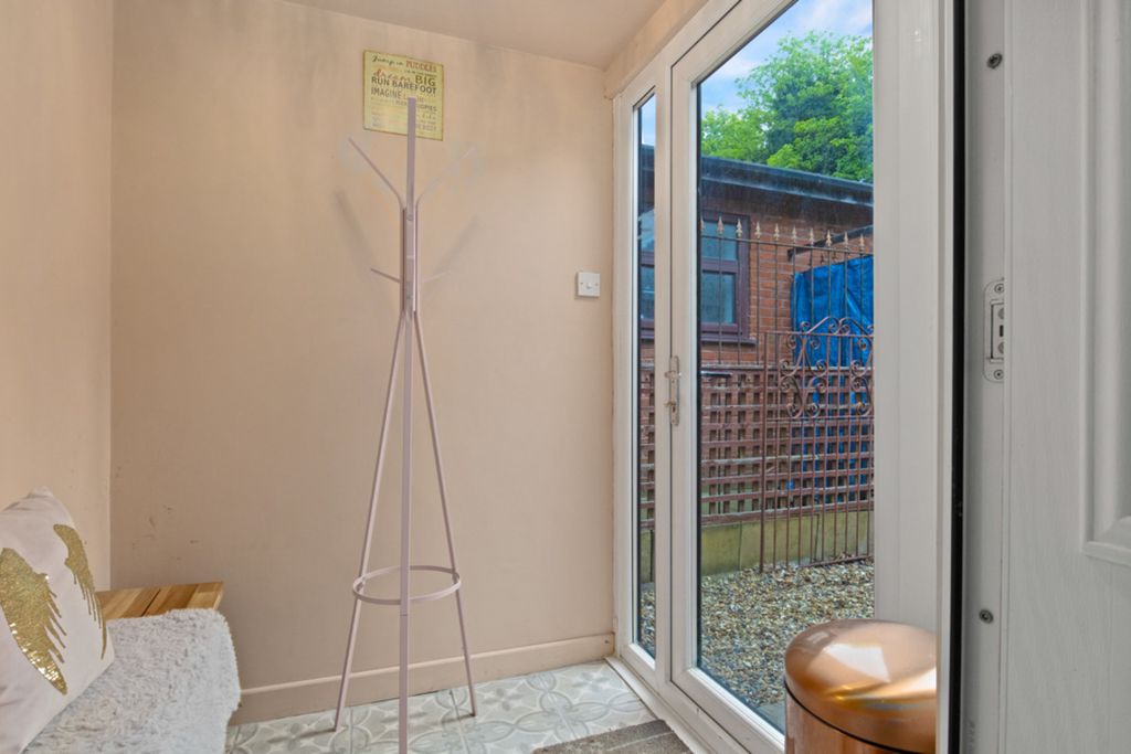 Property photo 3 of 34