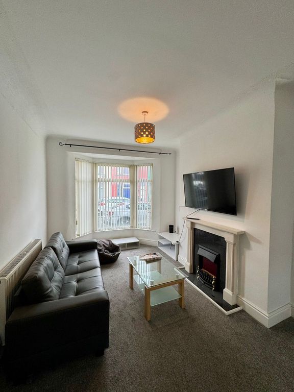 Property photo 2 of 9