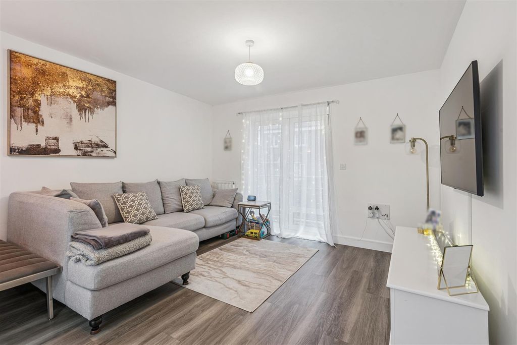 Property photo 3 of 22 Dsc_5061-67Ddded2F94F7Babb615843Eb1Bbfa20.Jpg