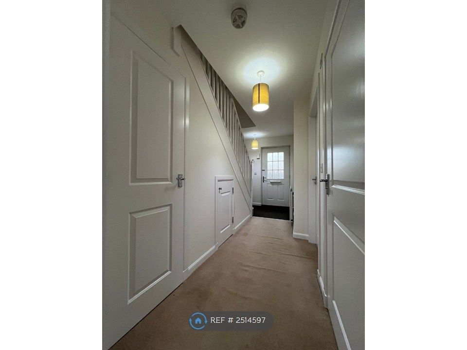 Property photo 2 of 27
