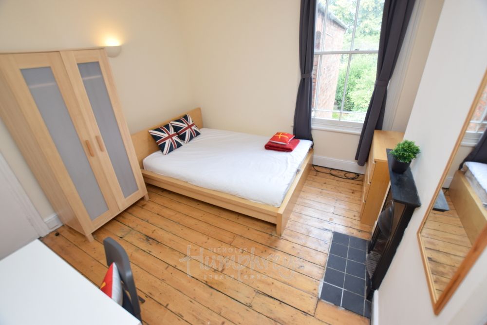Apartment in Northampton, West Northamptonshire - View 4