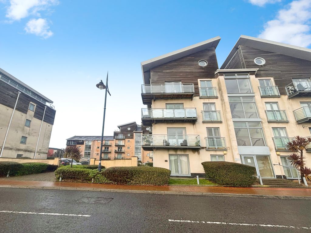 Property photo 1 of 19 Image