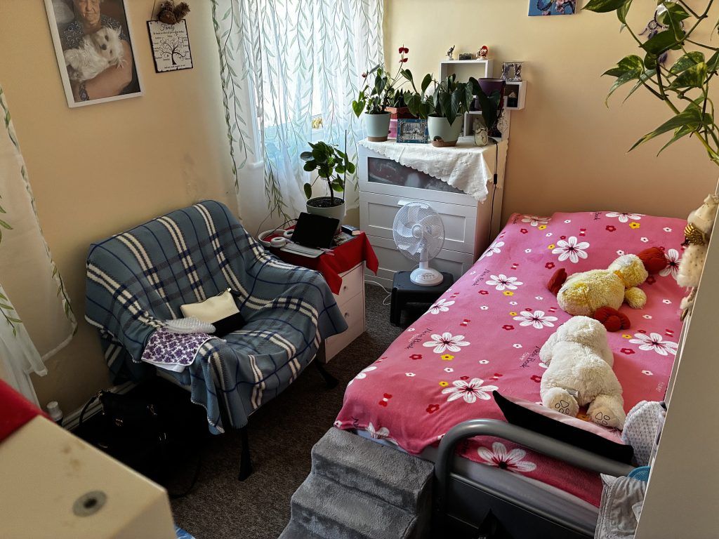 Property photo 3 of 6