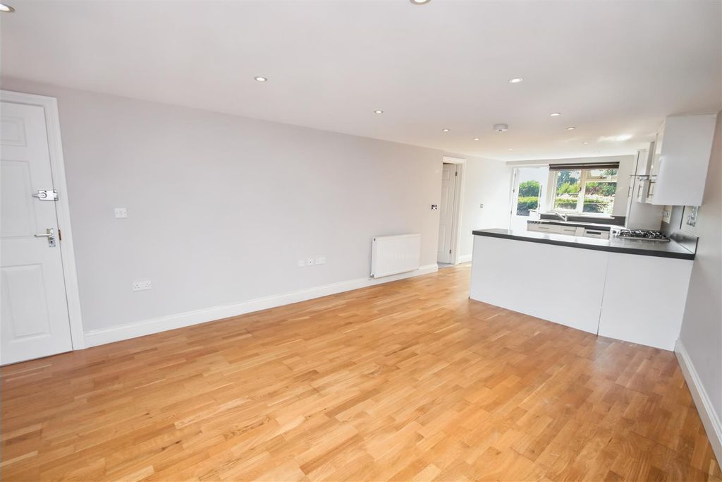 Property photo 2 of 8 Sunny Kitchen Lounge Again.Jpg