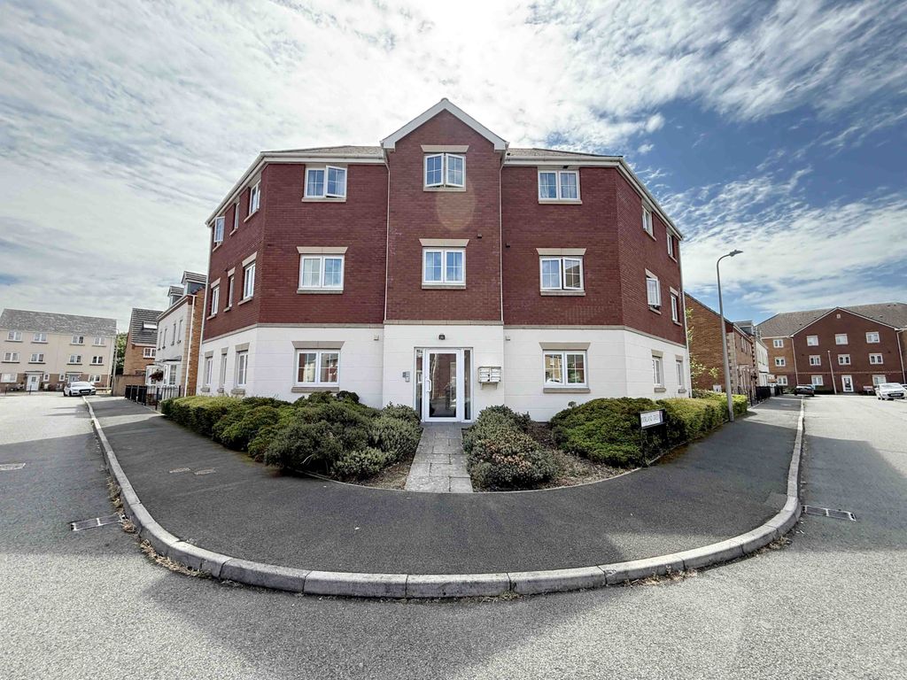 Property photo 1 of 8 2 Bedroom Ground Floor Flat For Sale | Six Mills Avenue, Gorseinon, Sa4