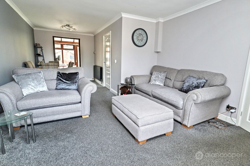 Property photo 3 of 16 5211086