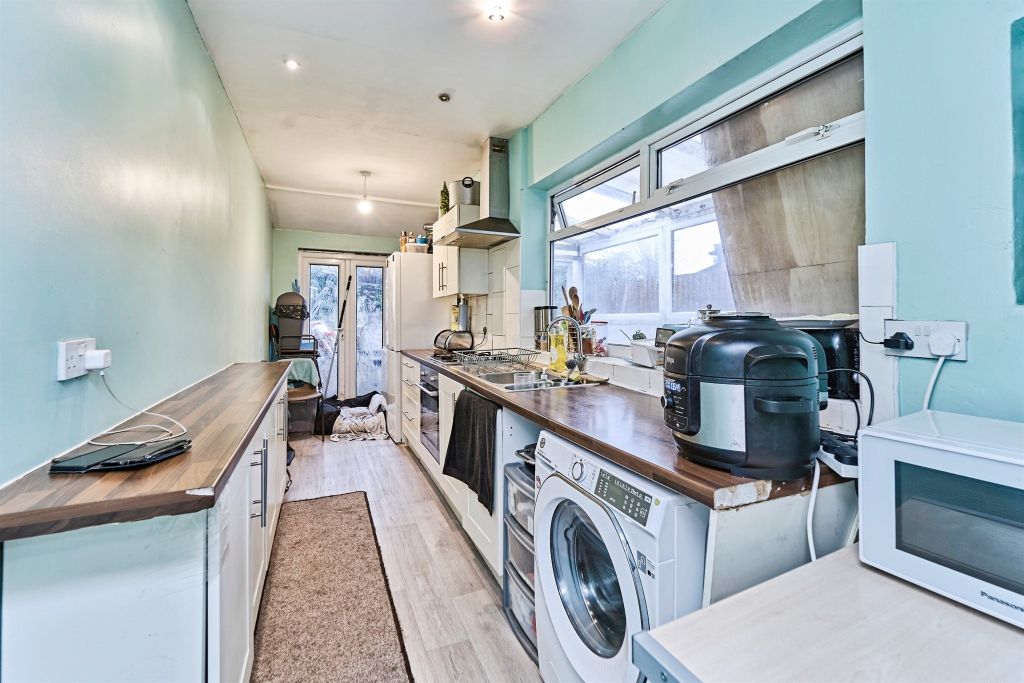 Property photo 3 of 18