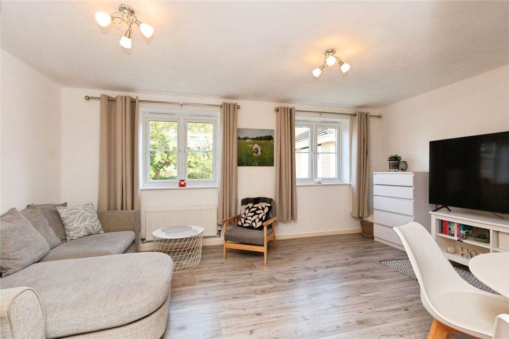 Property photo 3 of 17 Picture No. 27