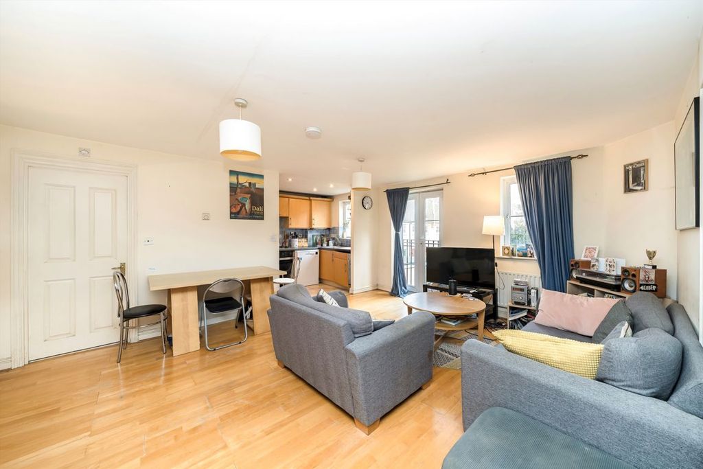 Property photo 2 of 5