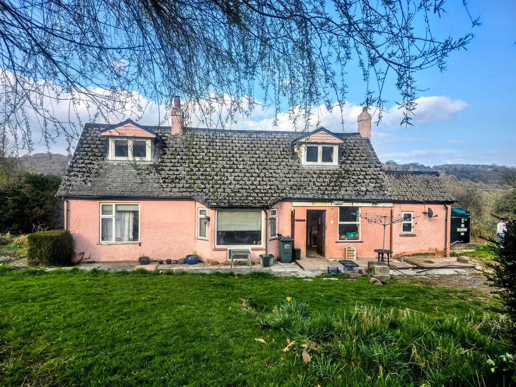Property photo 1 of 4