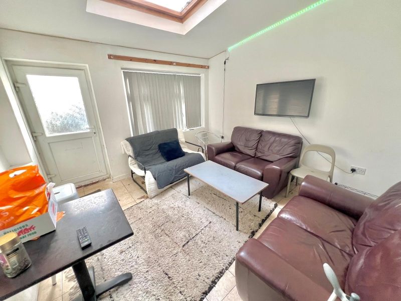 Additional image 10 of 9 bed shared accommodation to rentKensington Terrace, Hyde Park, Leeds LS6