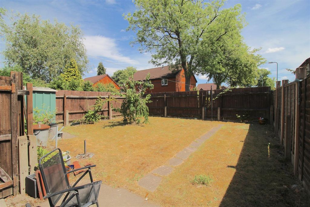 Property photo 2 of 10 Garden
