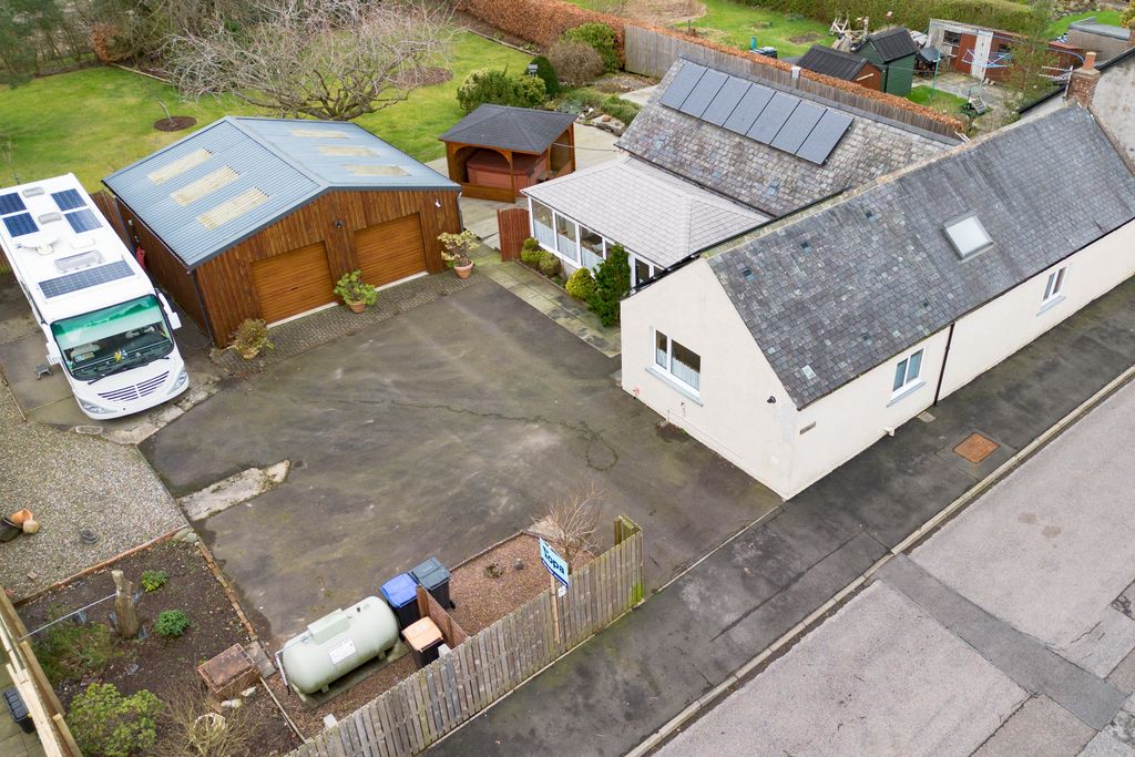 Property photo 1 of 33 Front Aerial