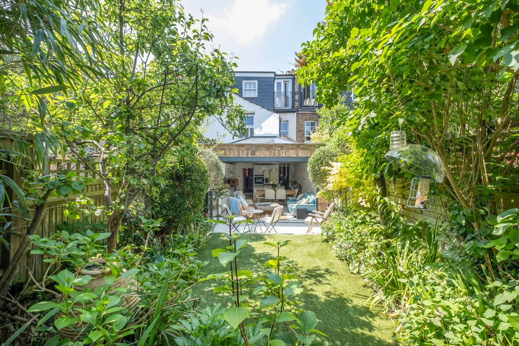 Property photo 3 of 14