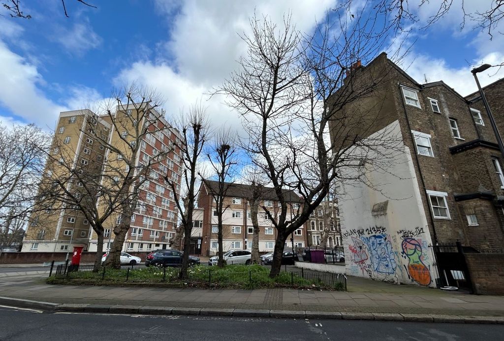 Property photo 2 of 5