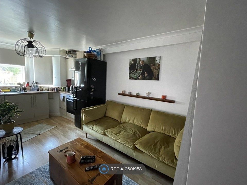 Property photo 3 of 7 Lounge Loyout2