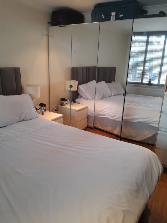 Property photo 3 of 5 Bedroom Wardrobes