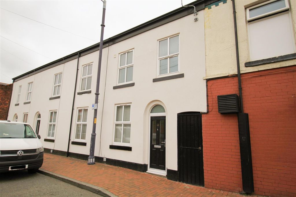 Property photo 1 of 9 External.Jpg