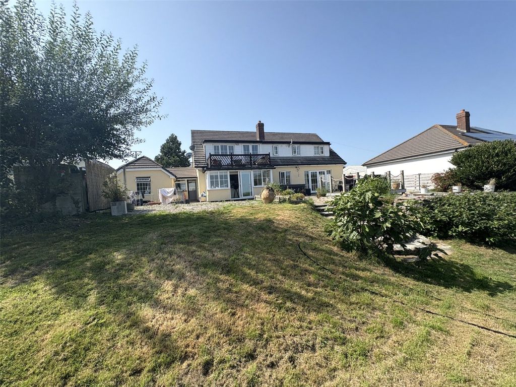 Property photo 2 of 19 Picture No. 26