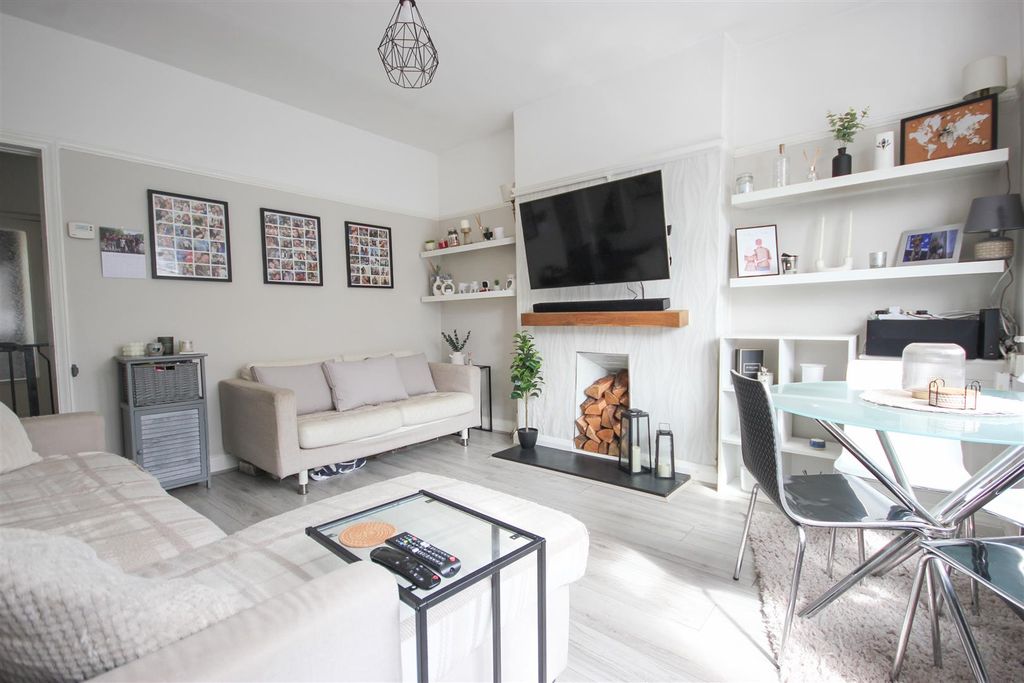 Property photo 2 of 12 Lounge 2.Jpg