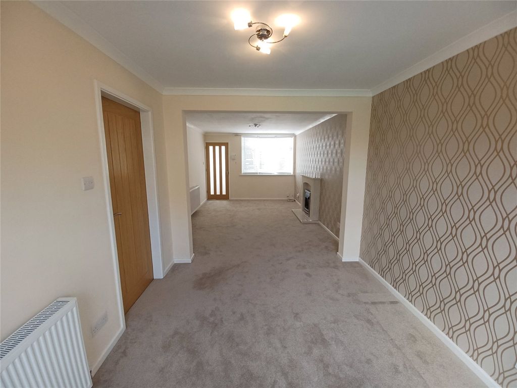 Property photo 2 of 12 Picture No. 24