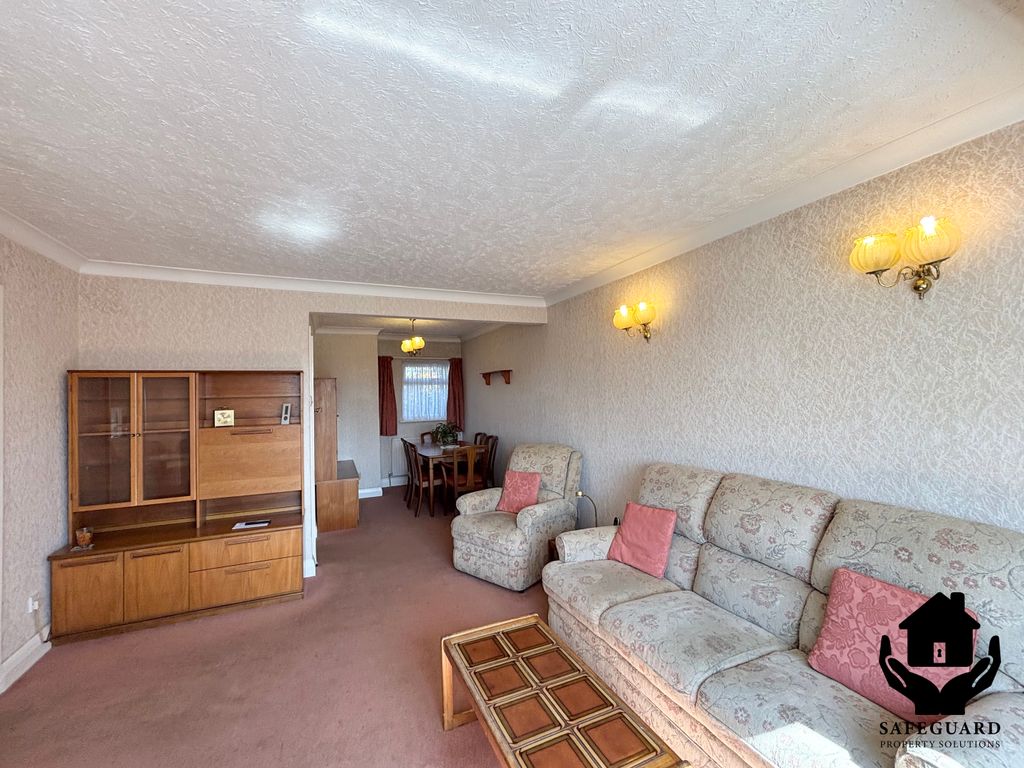 Property photo 2 of 10 Living Room