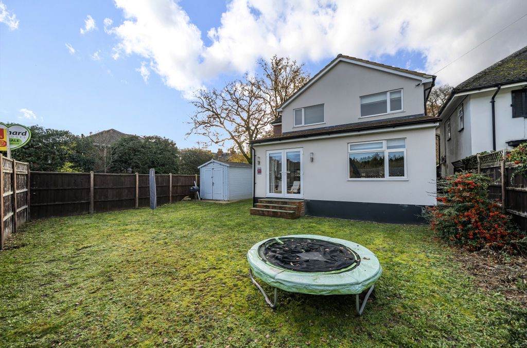 Additional image 7 of 4 bed detached house for saleCatena Rise, Lightwater, Surrey GU18