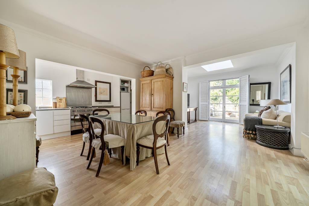 Property photo 3 of 24 Kitchen/Dining Area