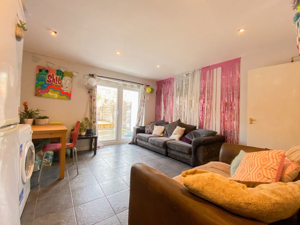 Property photo 3 of 15 Call 02920 454555 To Secure Your Viewing_7