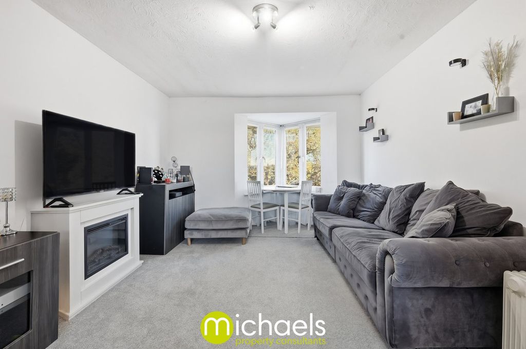 Property photo 2 of 12