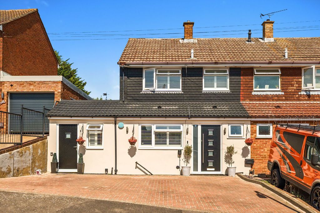 Property photo 1 of 29