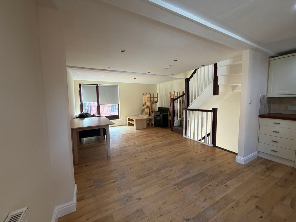 Property photo 2 of 12 Photo 3