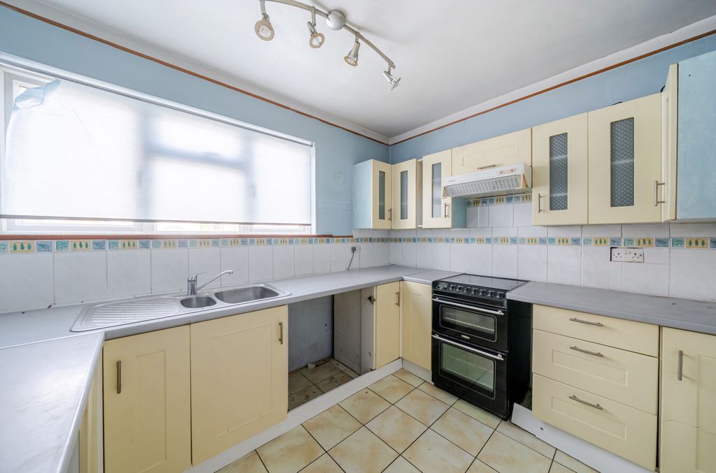 Property photo 3 of 10 1512468-9-1A03430...
