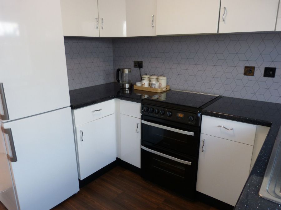 Property photo 3 of 19 Kitchen