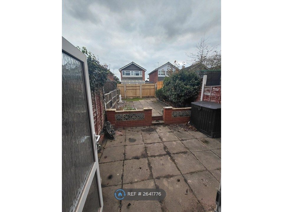 Property photo 2 of 9 Backgarden