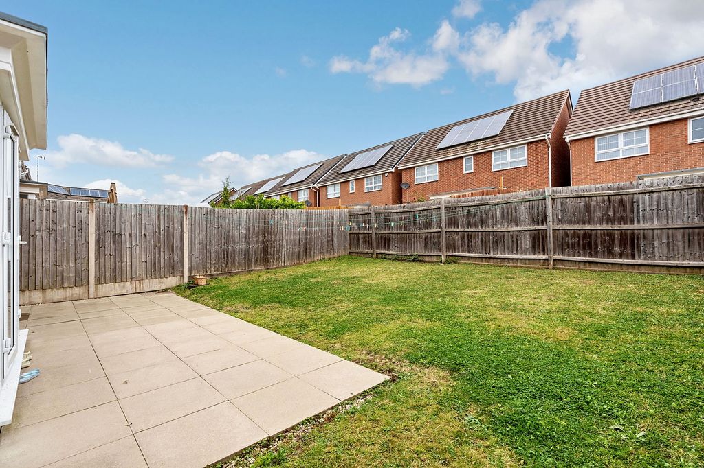 Property photo 3 of 23