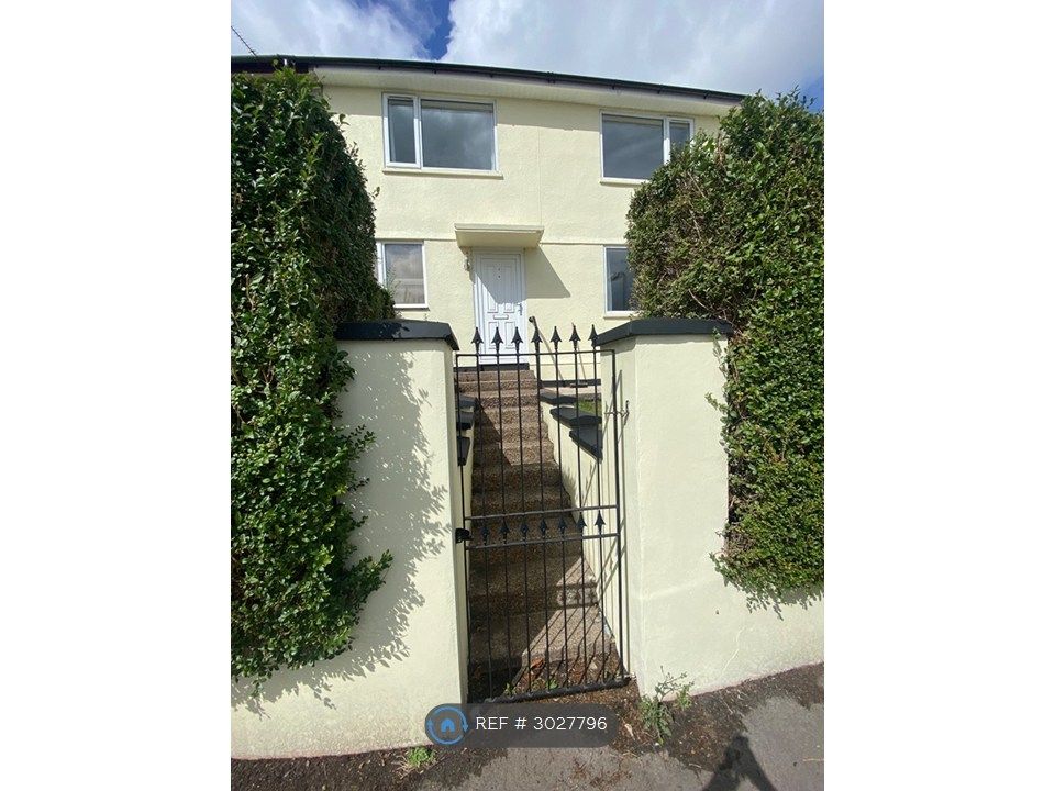 Property photo 2 of 35
