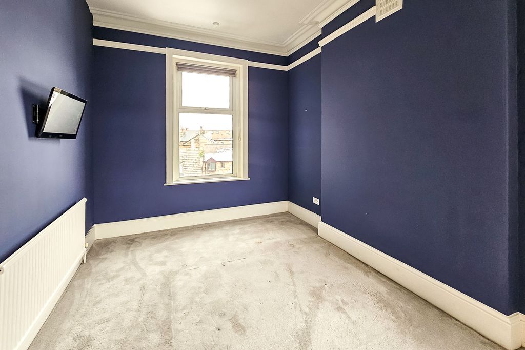 Additional image 15 of 2 bed flat for sale4 West Cliffe Grove, Harrogate HG2