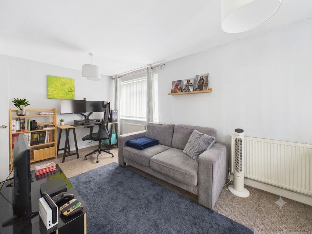Property photo 3 of 13