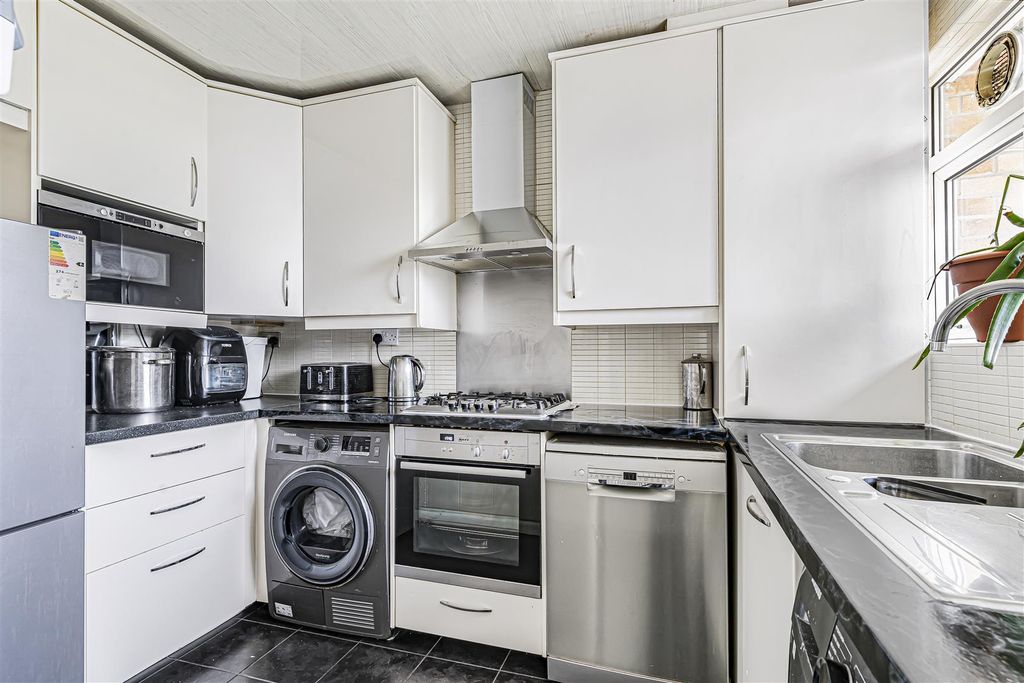 Property photo 1 of 10 18_75985.Jpg